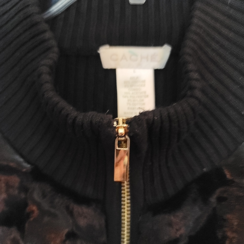 Cache Sweater Jacket - Picture 5 of 8